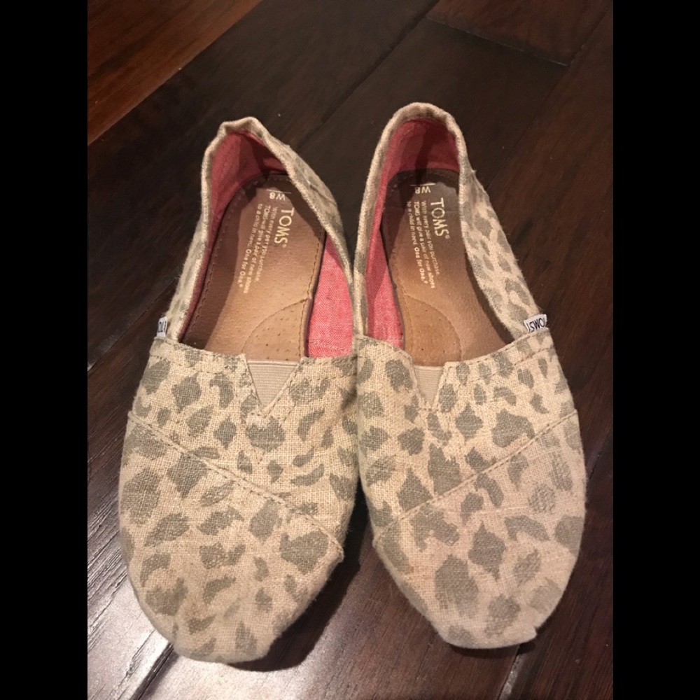Toms